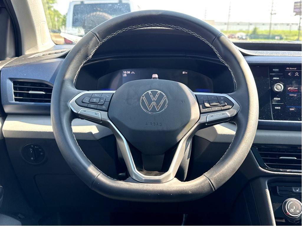 Used 2023 Volkswagen Taos SE w/ Panoramic Sunroof Package AWD/4WD image 14