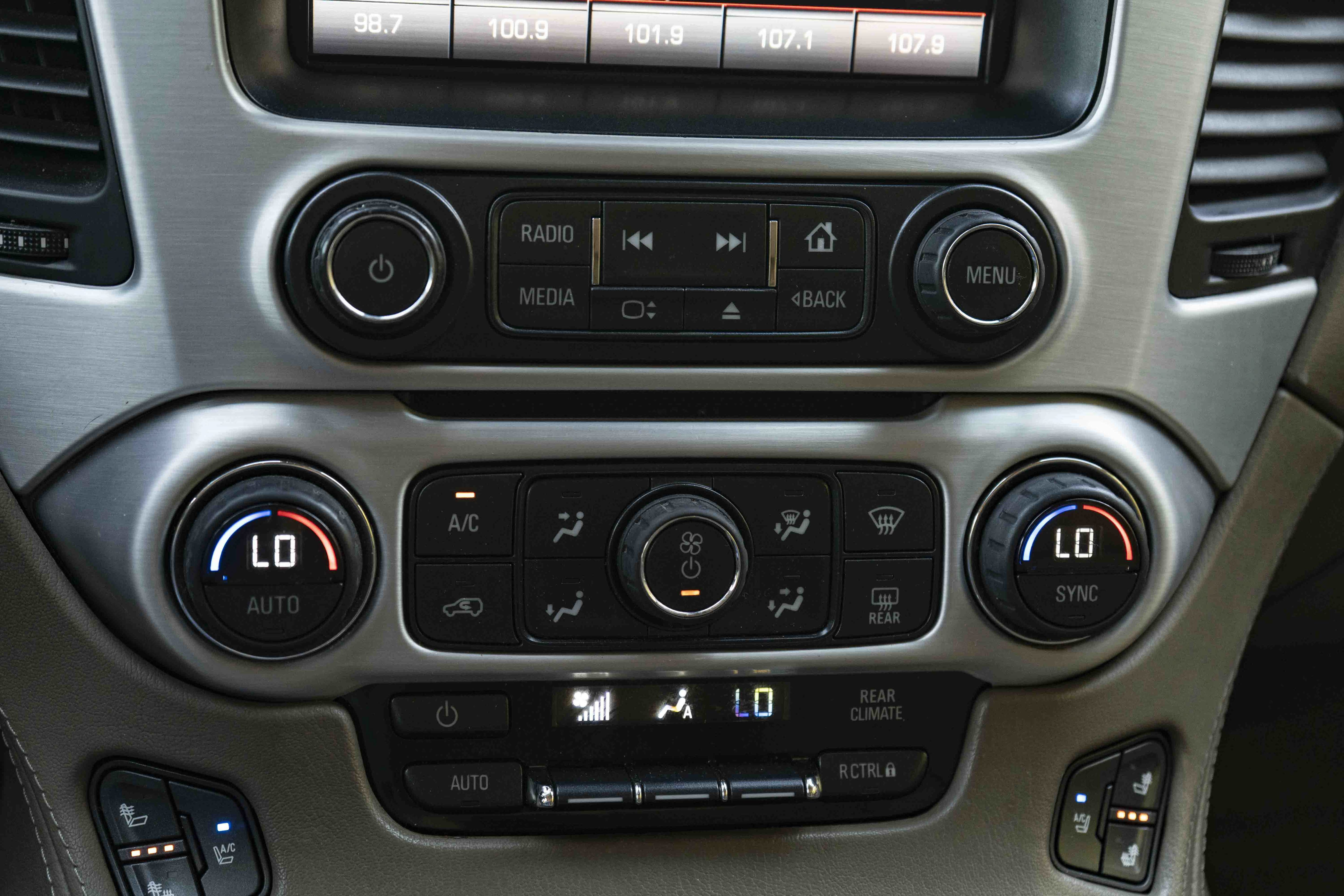 Used 2015 GMC Yukon SLT w/ Open Road Package RWD image 31