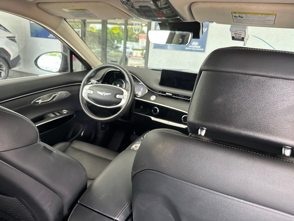 Used 2025 Genesis GV70 2.5T AWD/4WD image 16