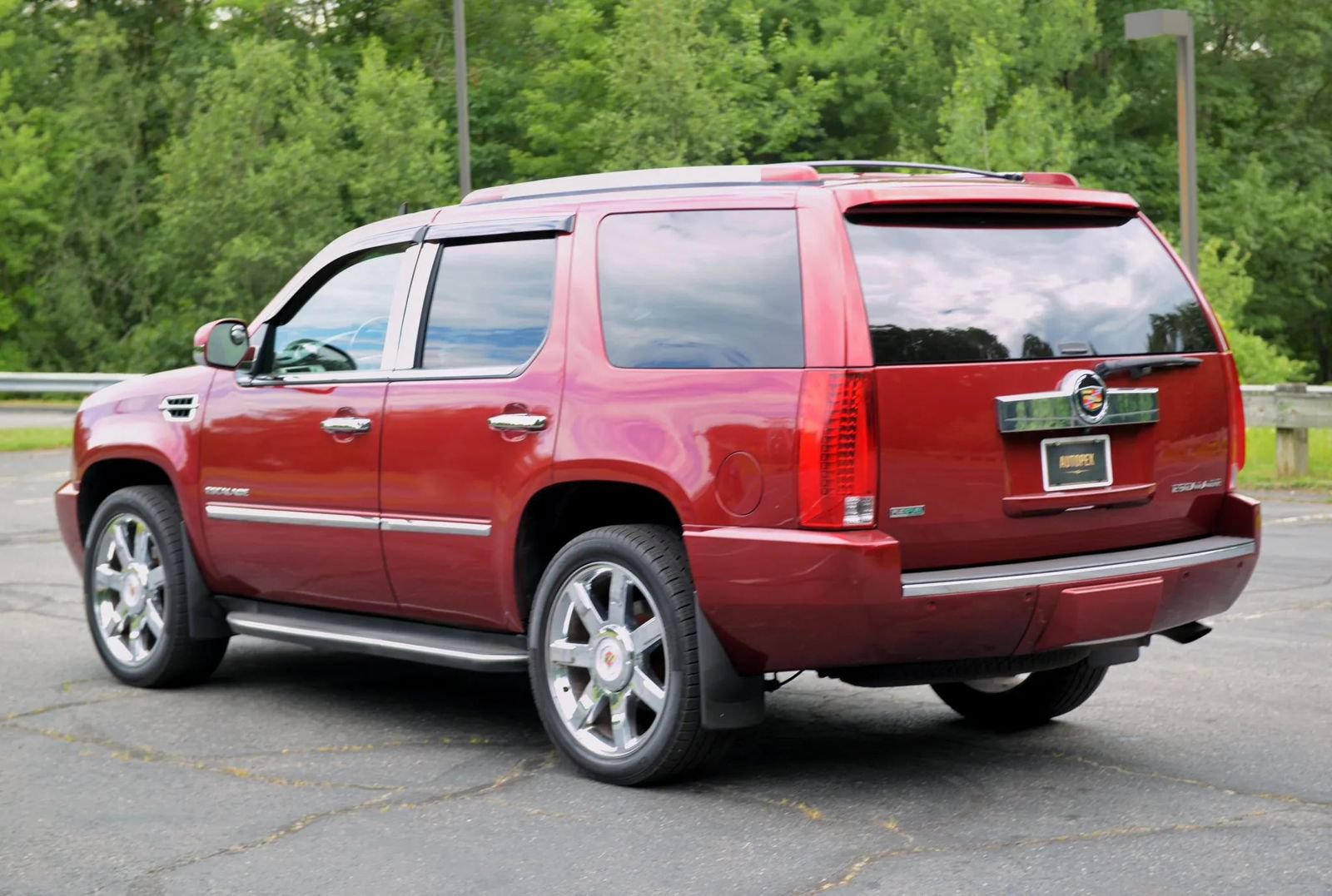 Used 2010 Cadillac Escalade Luxury AWD/4WD image 49