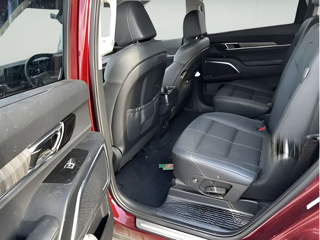 Used 2024 Kia Telluride SX w/ Towing Package image 35
