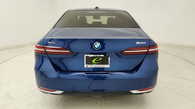 Used 2026 BMW 530i xDrive image 5