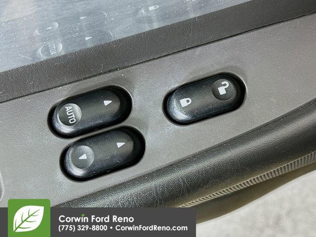 Used 2002 Ford Thunderbird image 16