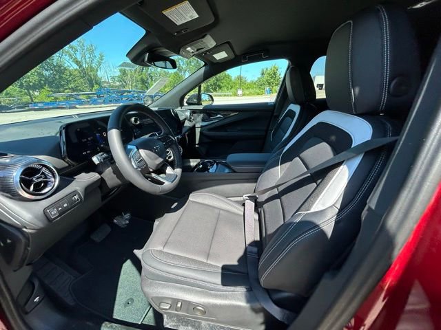 New 2025 Chevrolet Blazer EV LT AWD/4WD image 12