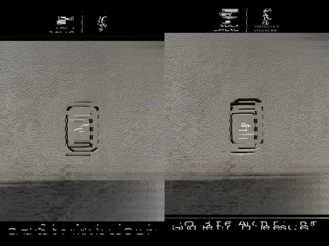 Certified 2025 Cadillac XT6 Luxury FWD image 38