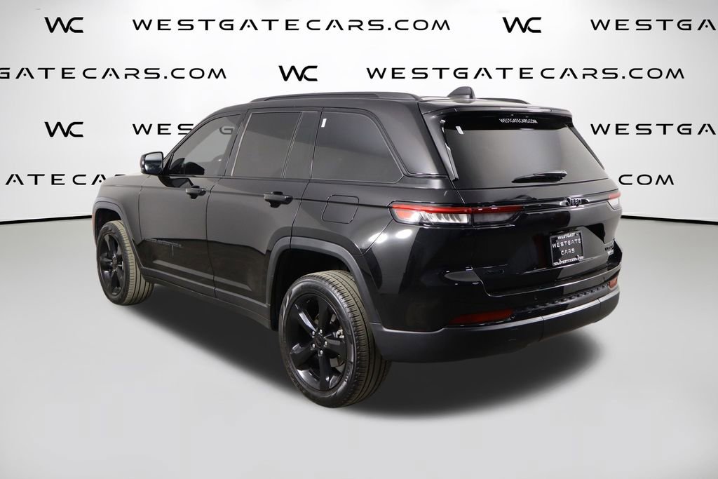 Used 2024 Jeep Grand Cherokee Limited w/ Black Appearance Package image 57