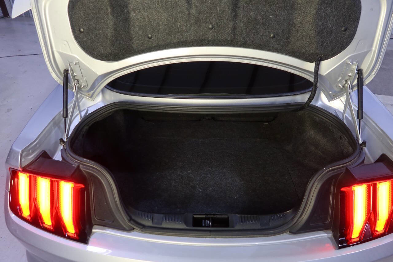 Used 2019 Ford Mustang GT Premium RWD image 27