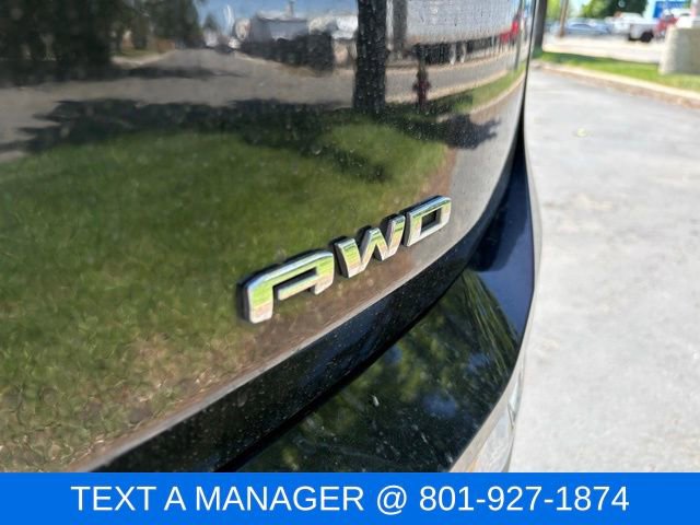 Used 2024 GMC Terrain SLT AWD/4WD image 9