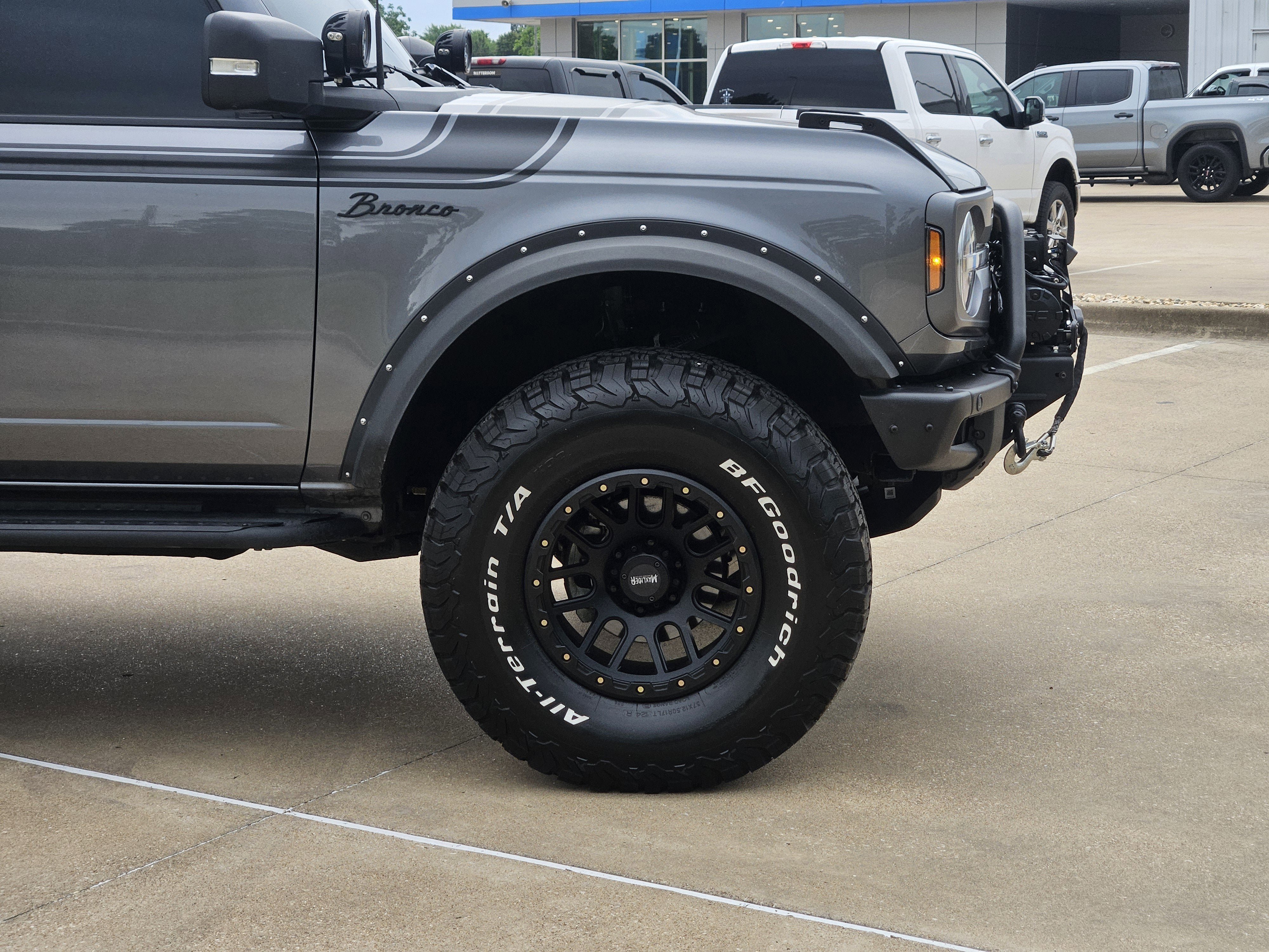 Used 2023 Ford Bronco Badlands AWD/4WD image 8