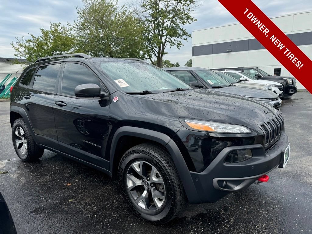 Used 2015 Jeep Cherokee Trailhawk w/ Comfort/Convenience Group AWD/4WD image 1