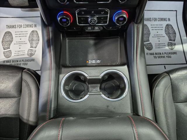 Used 2022 Chevrolet Suburban RST w/ Luxury Package image 15