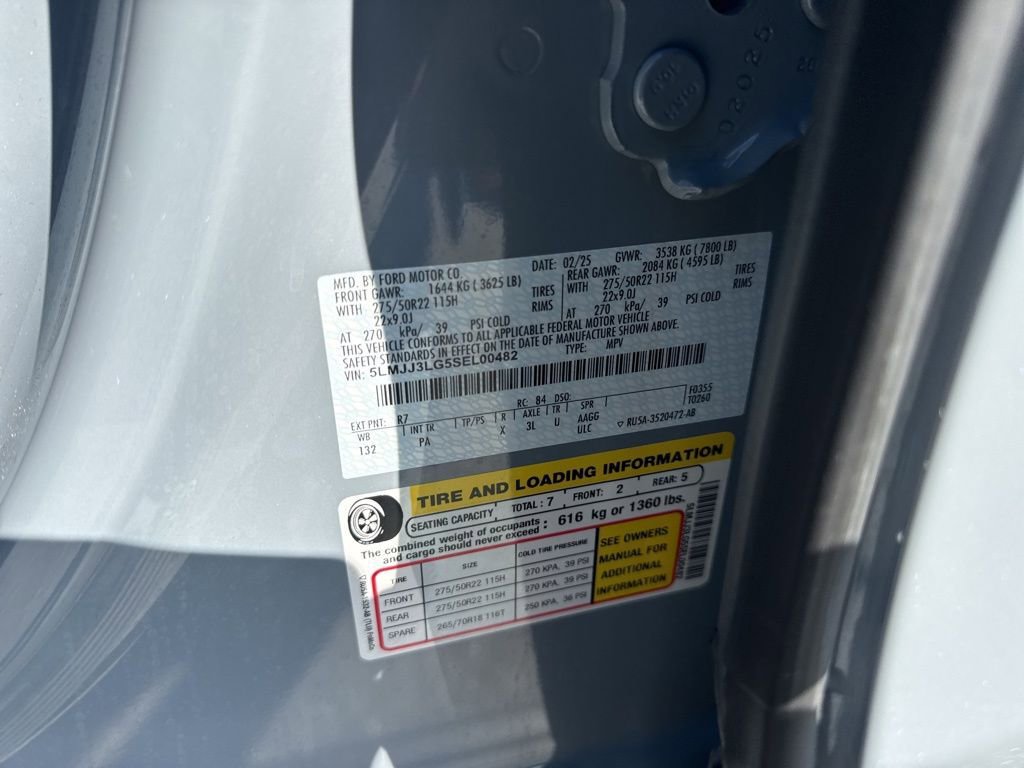 Used 2025 Lincoln Navigator L Reserve image 35