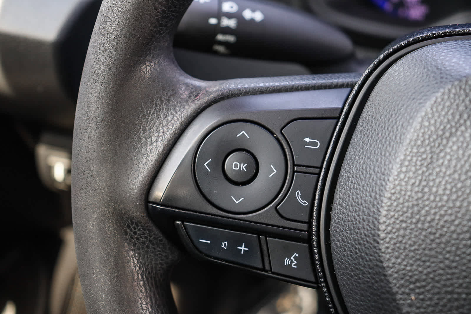 Used 2021 Toyota Corolla LE image 18