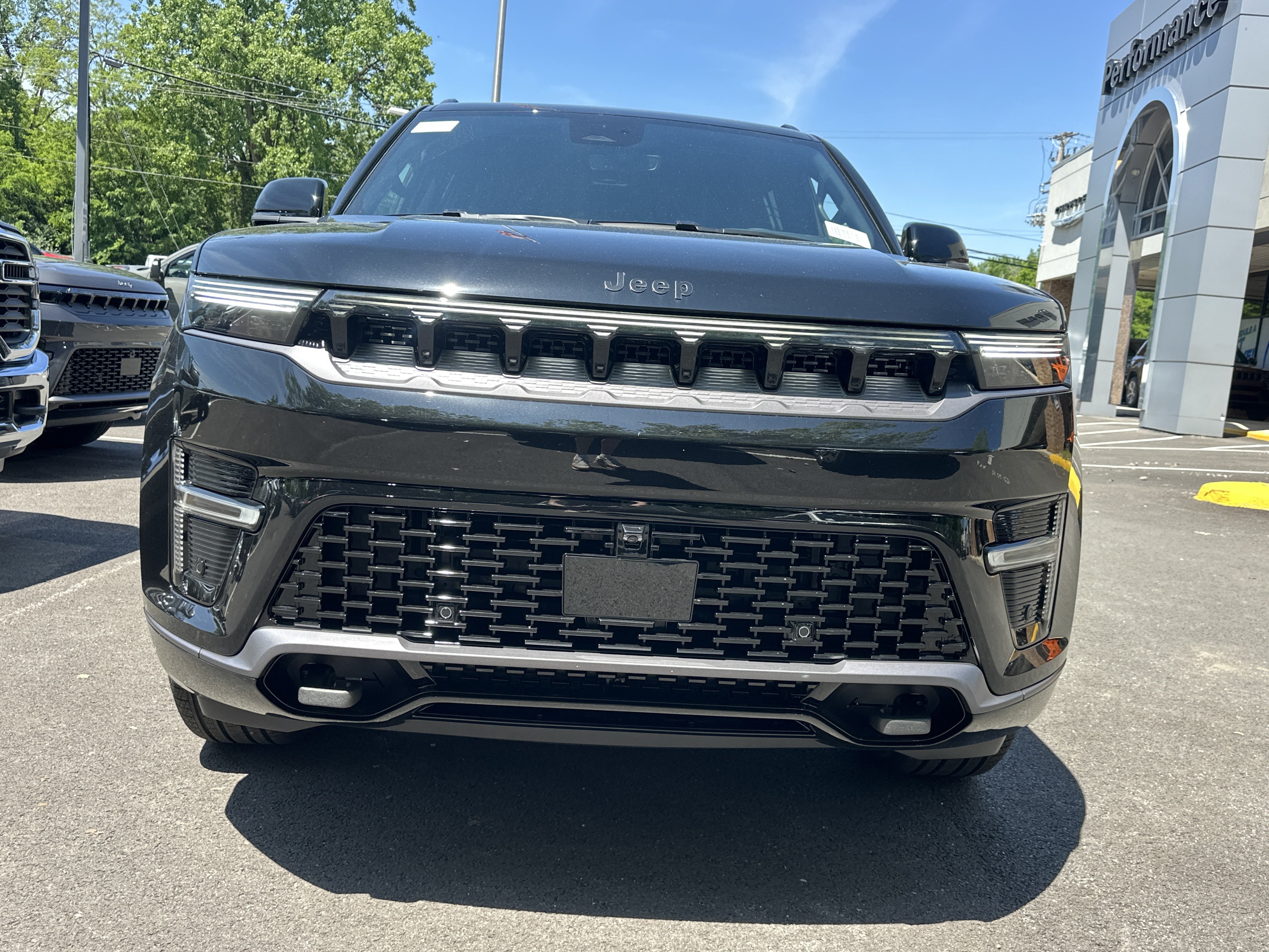 New 2026 Jeep Grand Wagoneer Limited AWD/4WD image 17