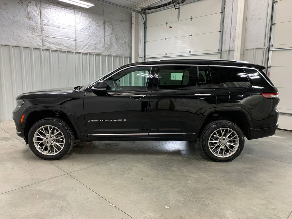 Used 2023 Jeep Grand Cherokee L Summit w/ Luxury Tech Group V AWD/4WD image 26
