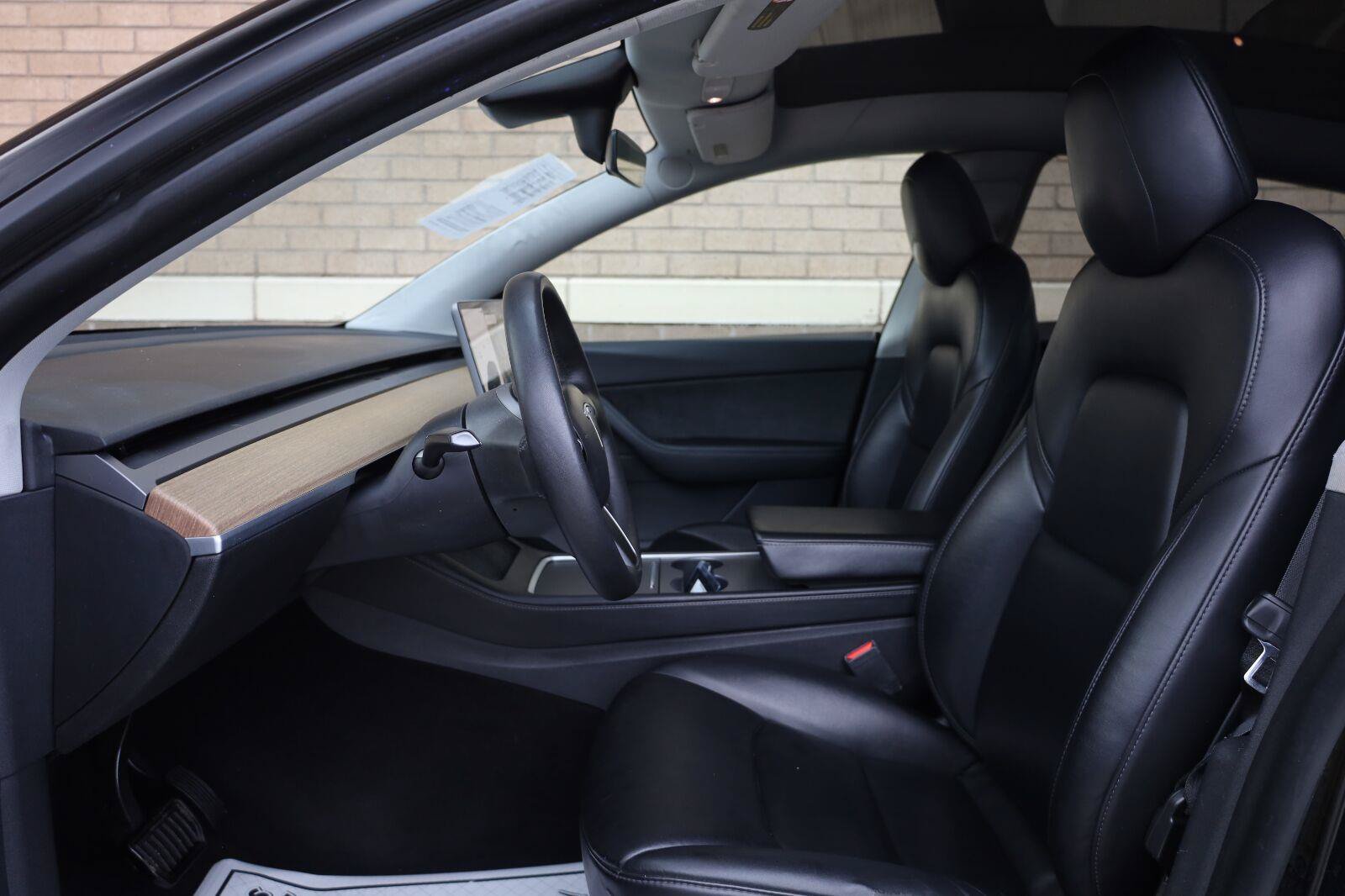 Used 2021 Tesla Model Y Long Range AWD/4WD image 17