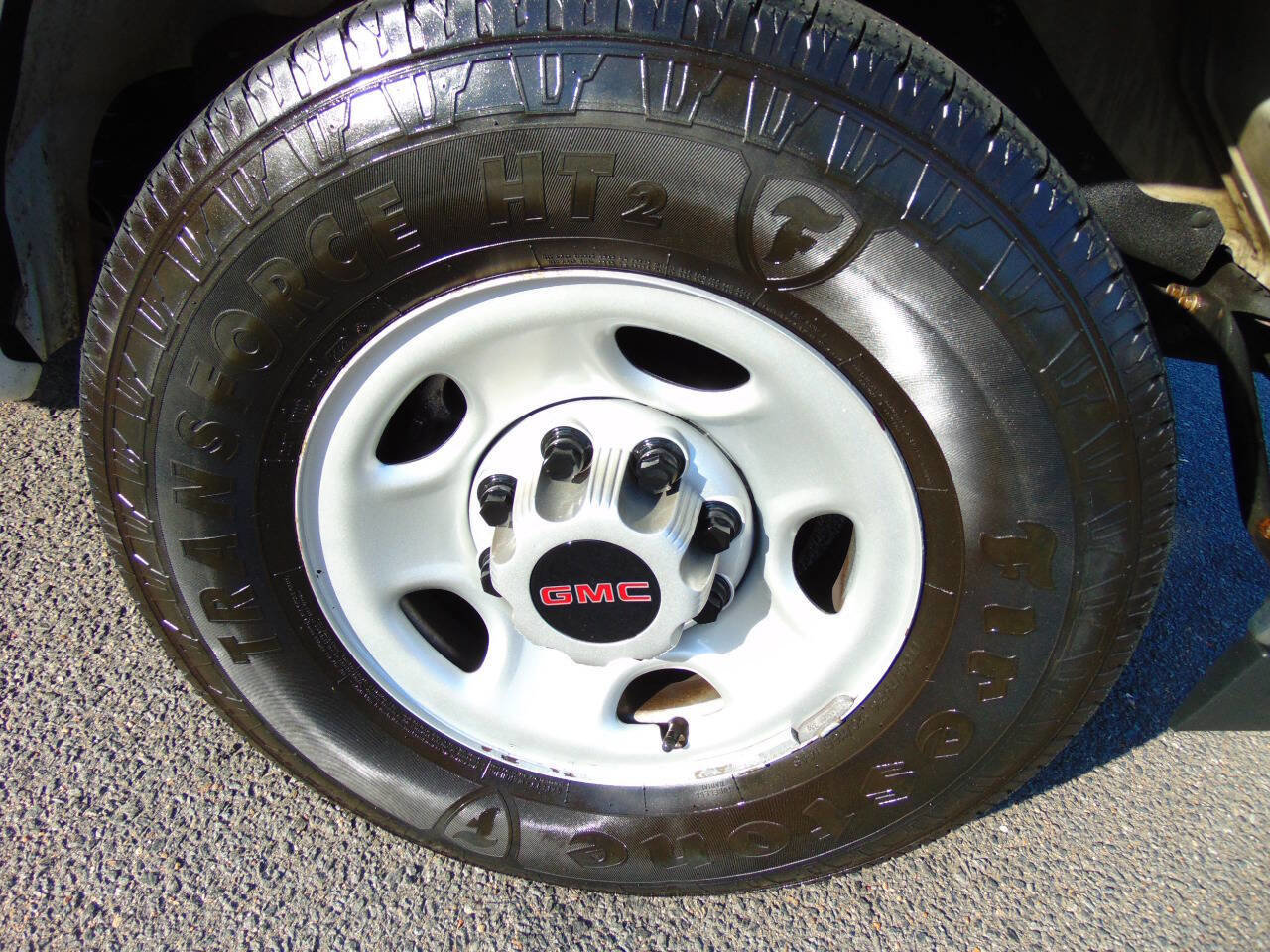 Used 2022 GMC Savana 3500 w/ Power Convenience Package RWD image 43