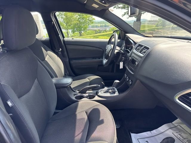 Used 2013 Dodge Avenger SXT w/ Rallye Appearance Group FWD image 10