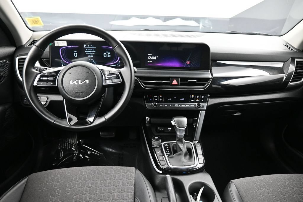 Certified 2025 Kia Seltos S AWD/4WD image 19