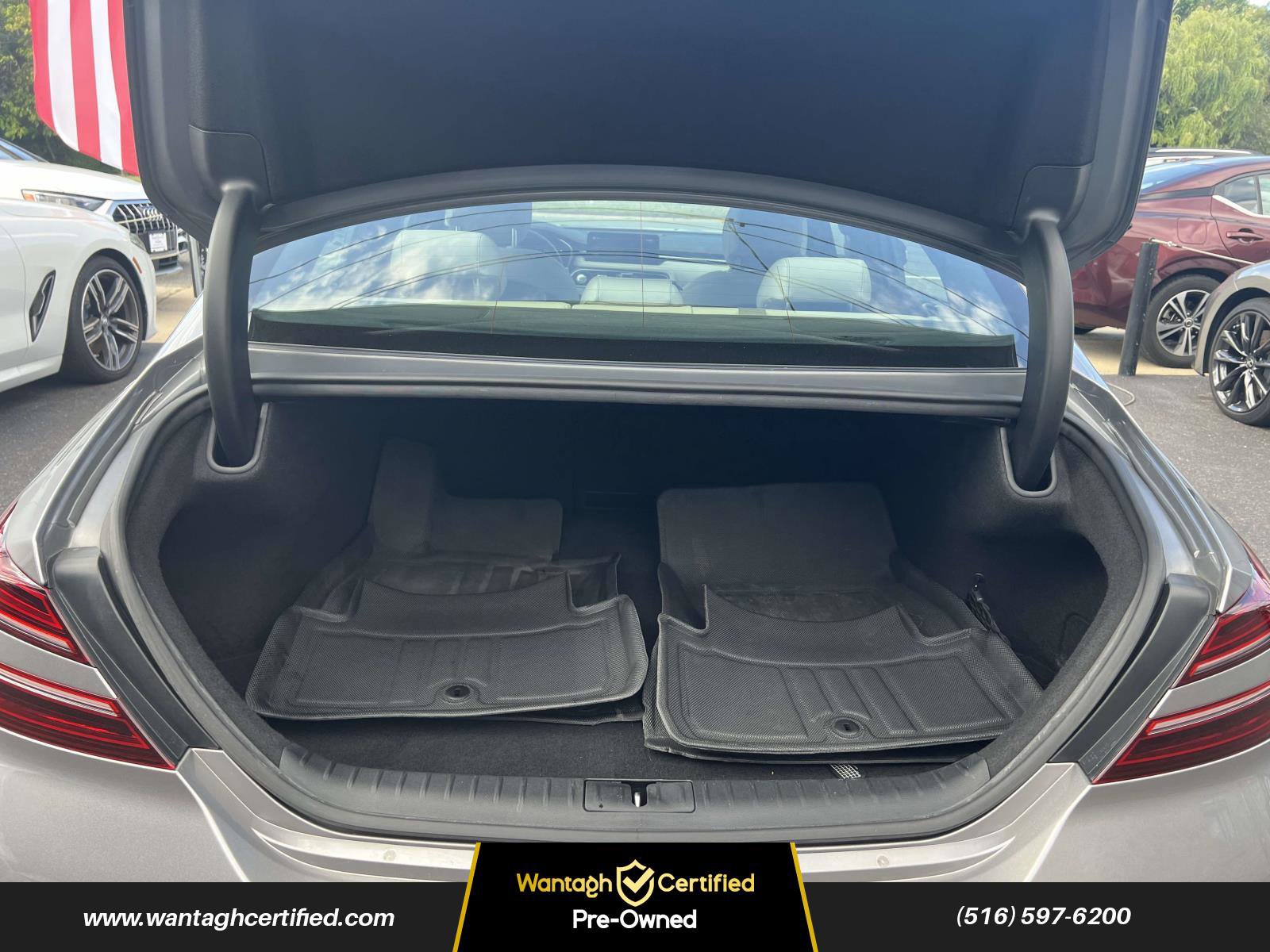 Used 2022 Genesis G70 3.3T w/ Sport Prestige Package image 8