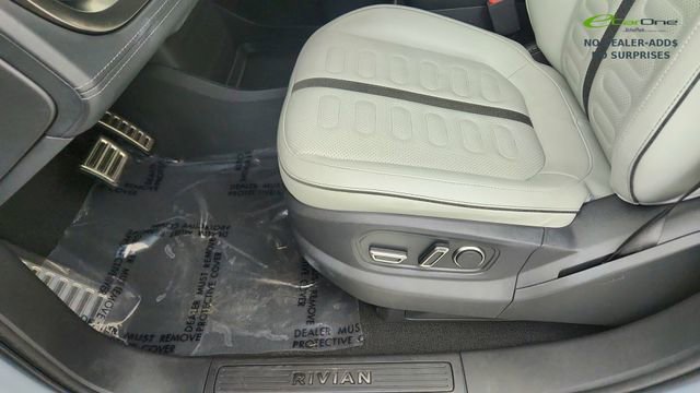 Used 2024 Rivian R1S Adventure AWD/4WD image 38