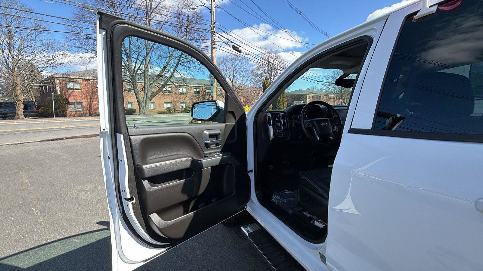 Used 2018 Chevrolet Silverado 1500 LT w/ All Star Edition image 12