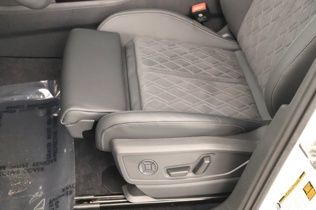 New 2025 Audi SQ5 Premium Plus image 24