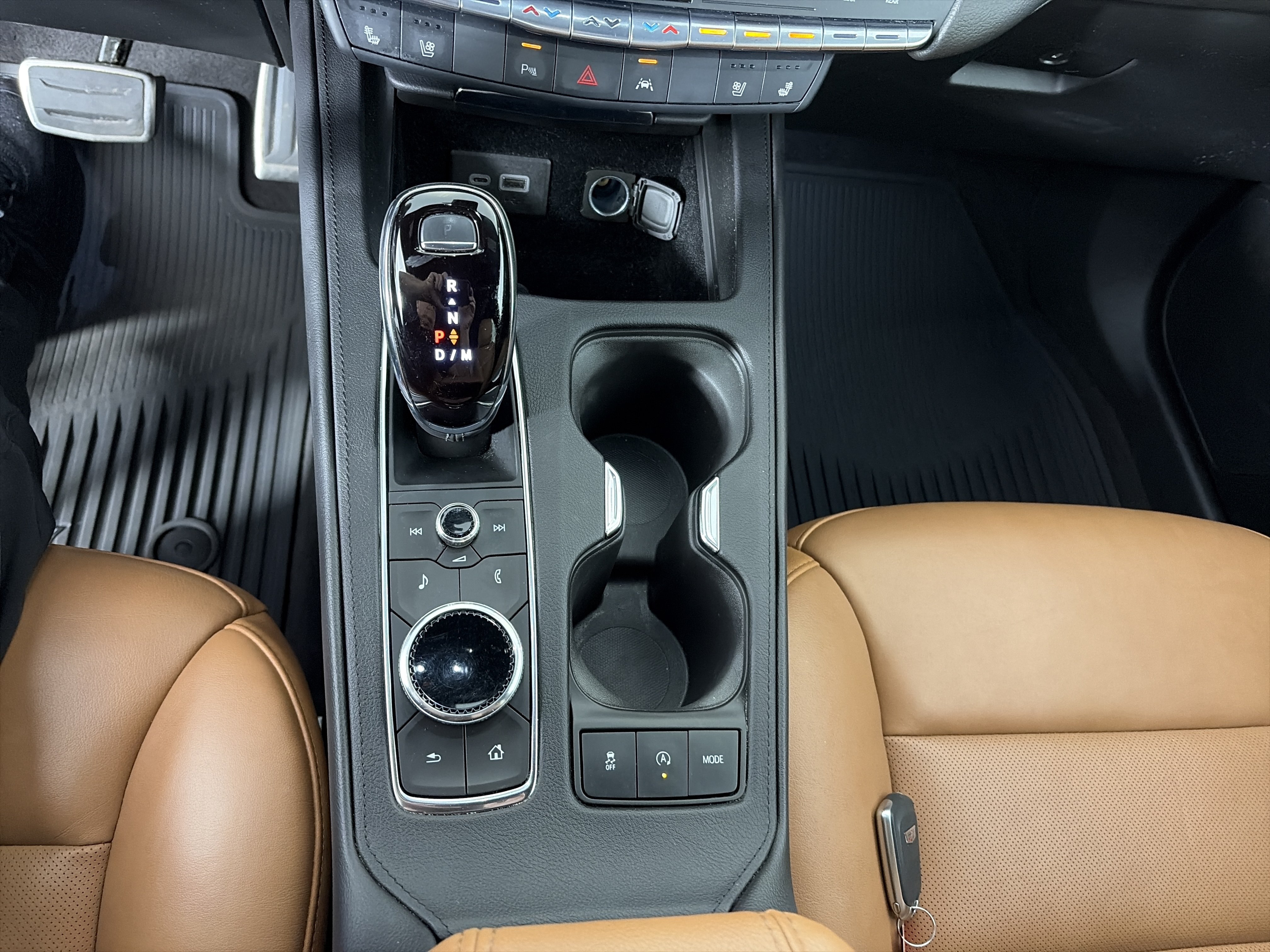 Certified 2023 Cadillac XT4 Sport AWD/4WD image 29