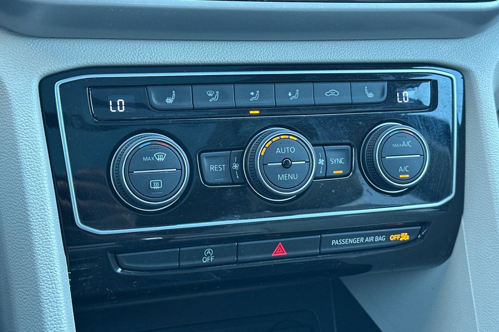 Used 2021 Volkswagen Atlas SEL image 22