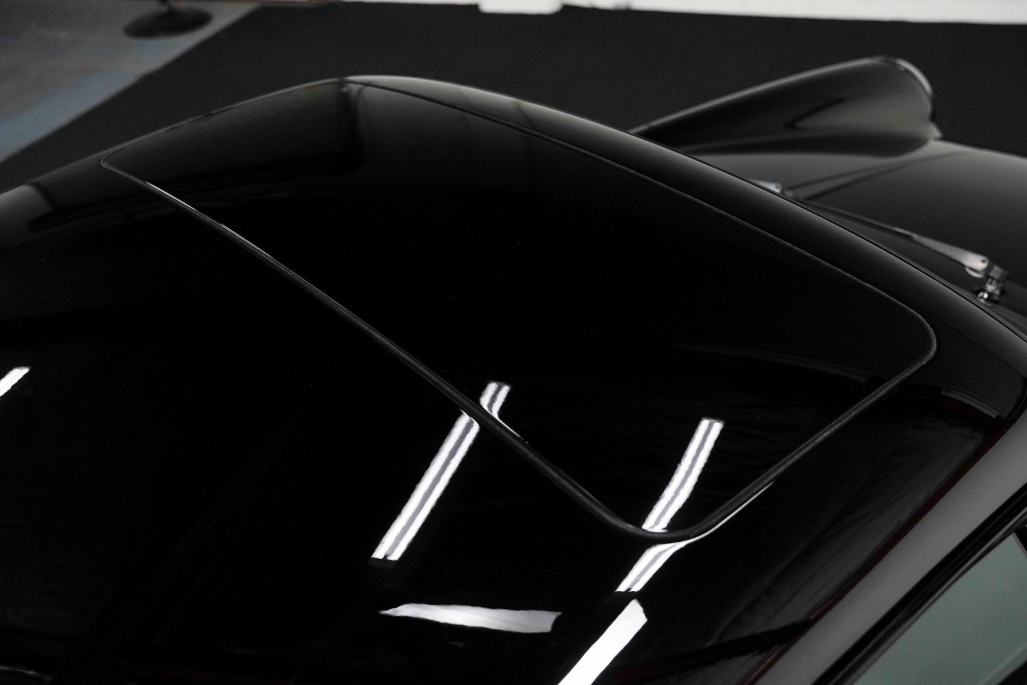 Used 1991 Porsche 911 Turbo image 26