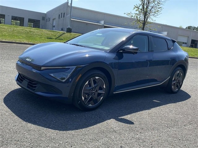 New 2025 Kia EV6 Light w/ Light LR Technology Package image 6