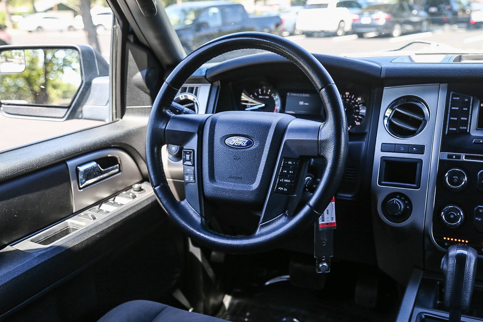 Used 2017 Ford Expedition XLT AWD/4WD image 13
