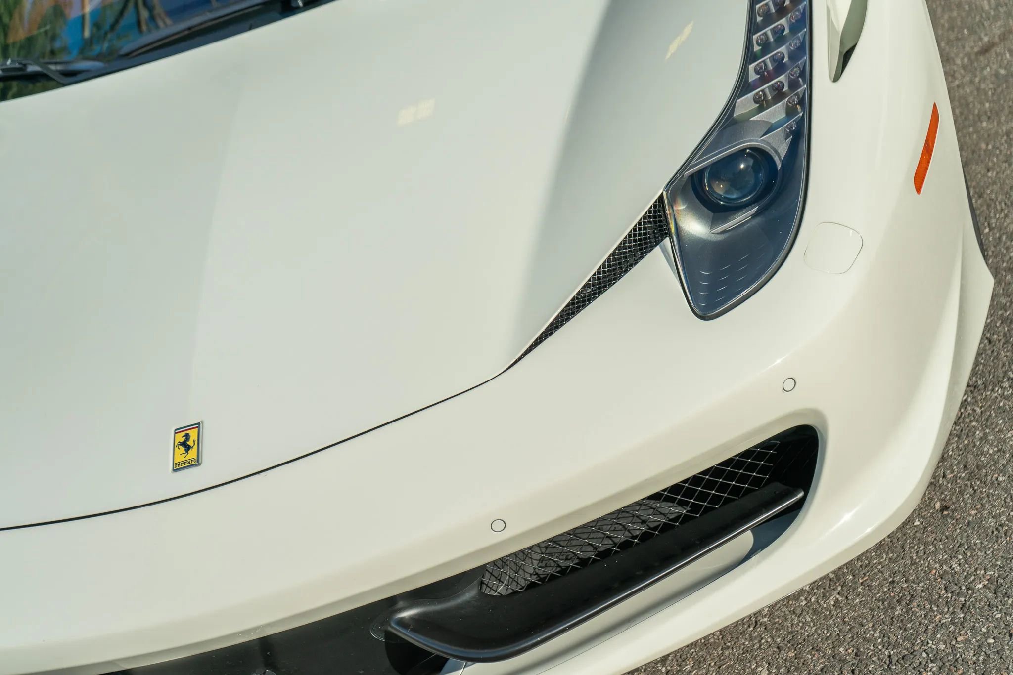Used 2015 Ferrari 458 Italia Coupe RWD image 12
