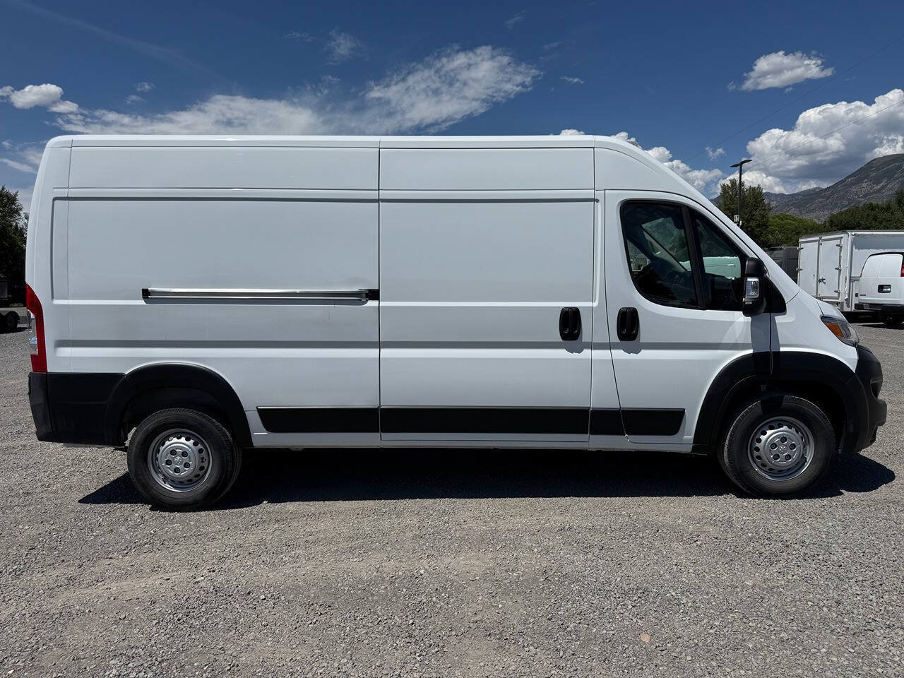 Used 2025 RAM ProMaster 2500 FWD image 2