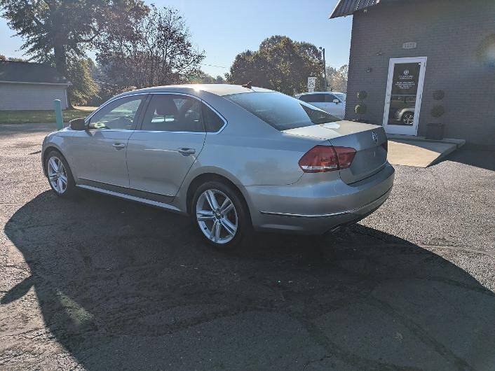 Used 2014 Volkswagen Passat TDI SE FWD image 3