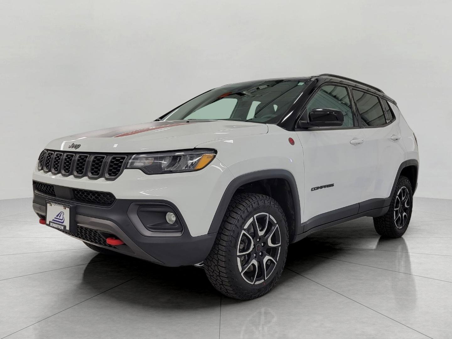 Used 2025 Jeep Compass Trailhawk AWD/4WD image 12