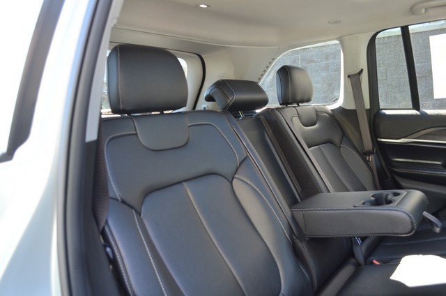 Used 2023 Jeep Grand Cherokee Limited image 36