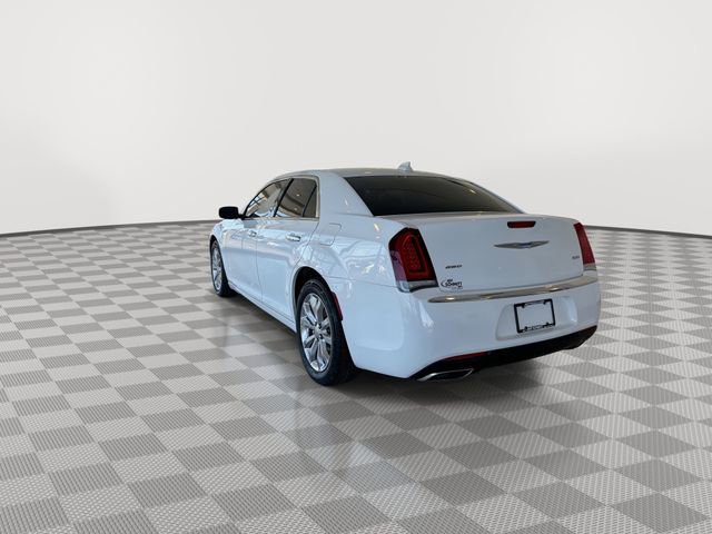 Used 2018 Chrysler 300 Limited image 8