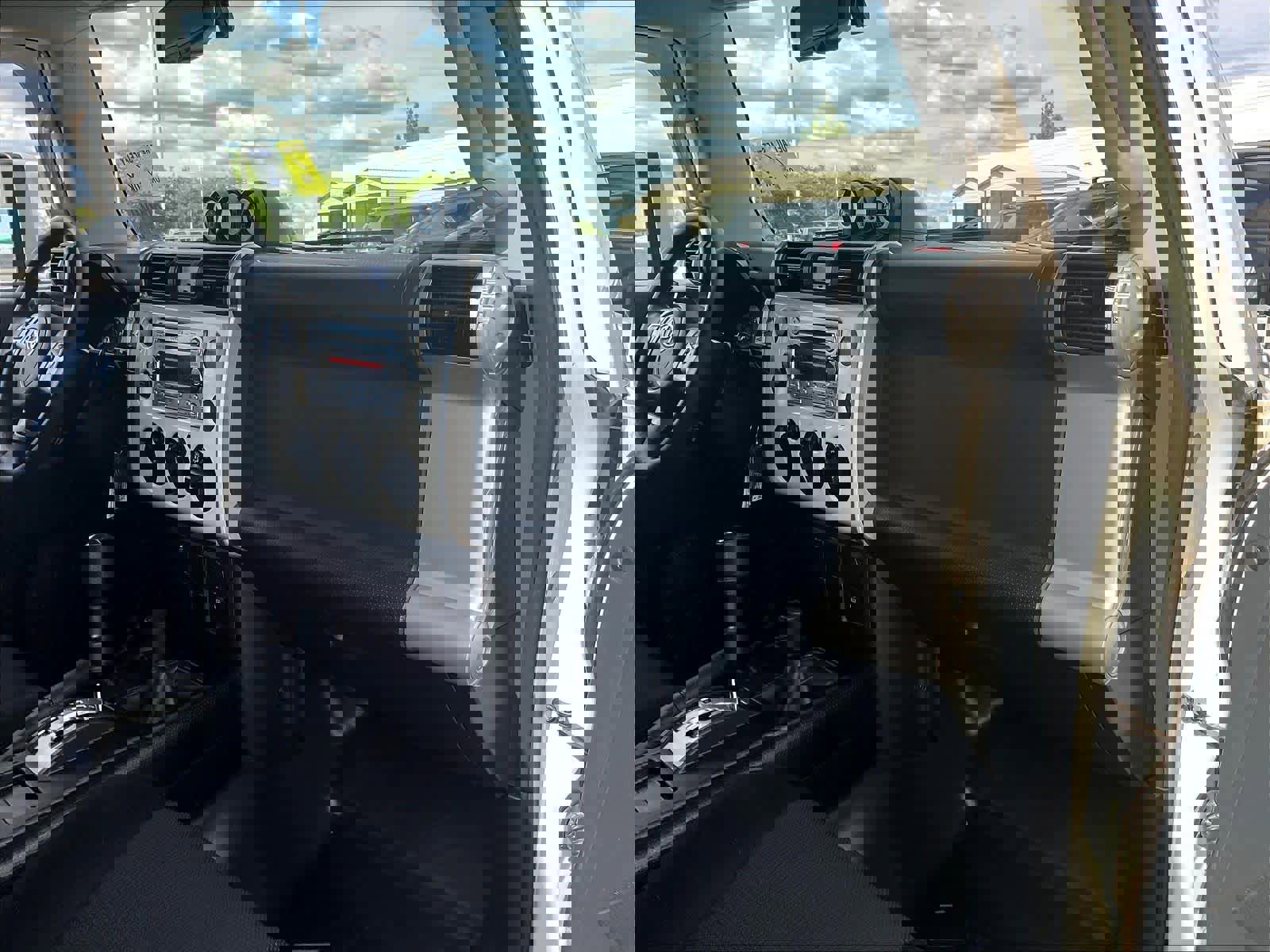 Used 2014 Toyota FJ Cruiser 4WD w/ Convenience Package image 17