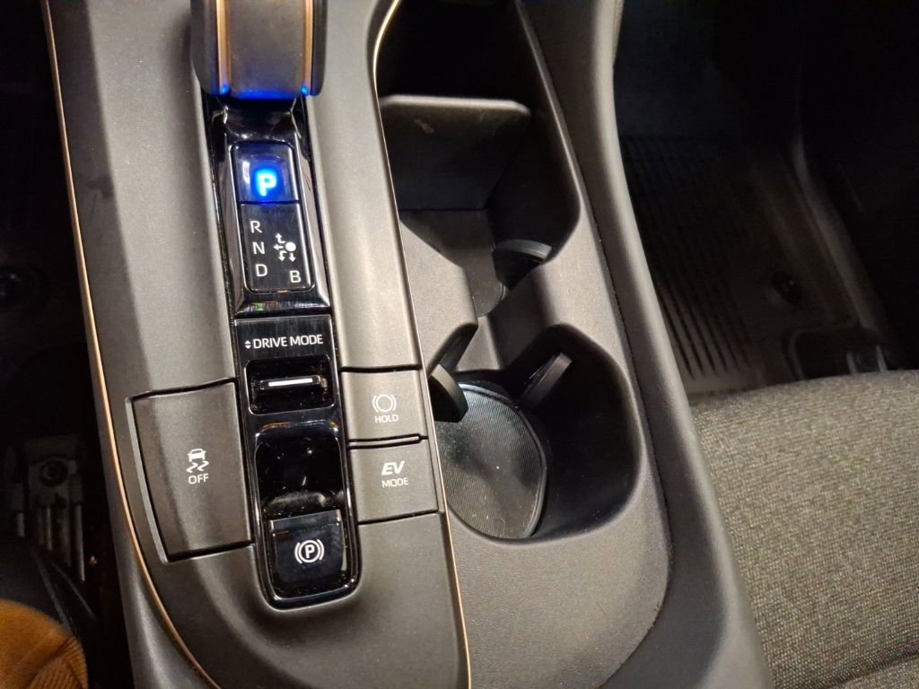 Used 2023 Toyota Crown XLE image 25