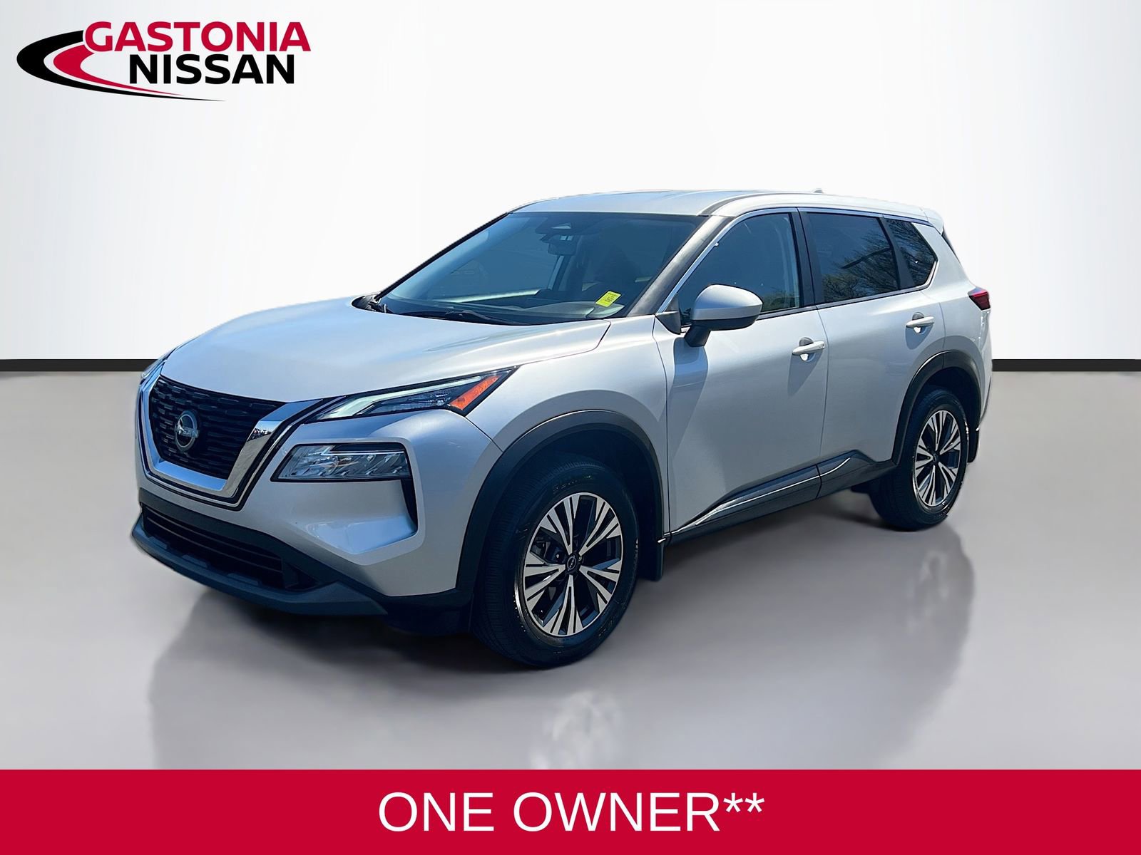 Used 2023 Nissan Rogue SV image 3