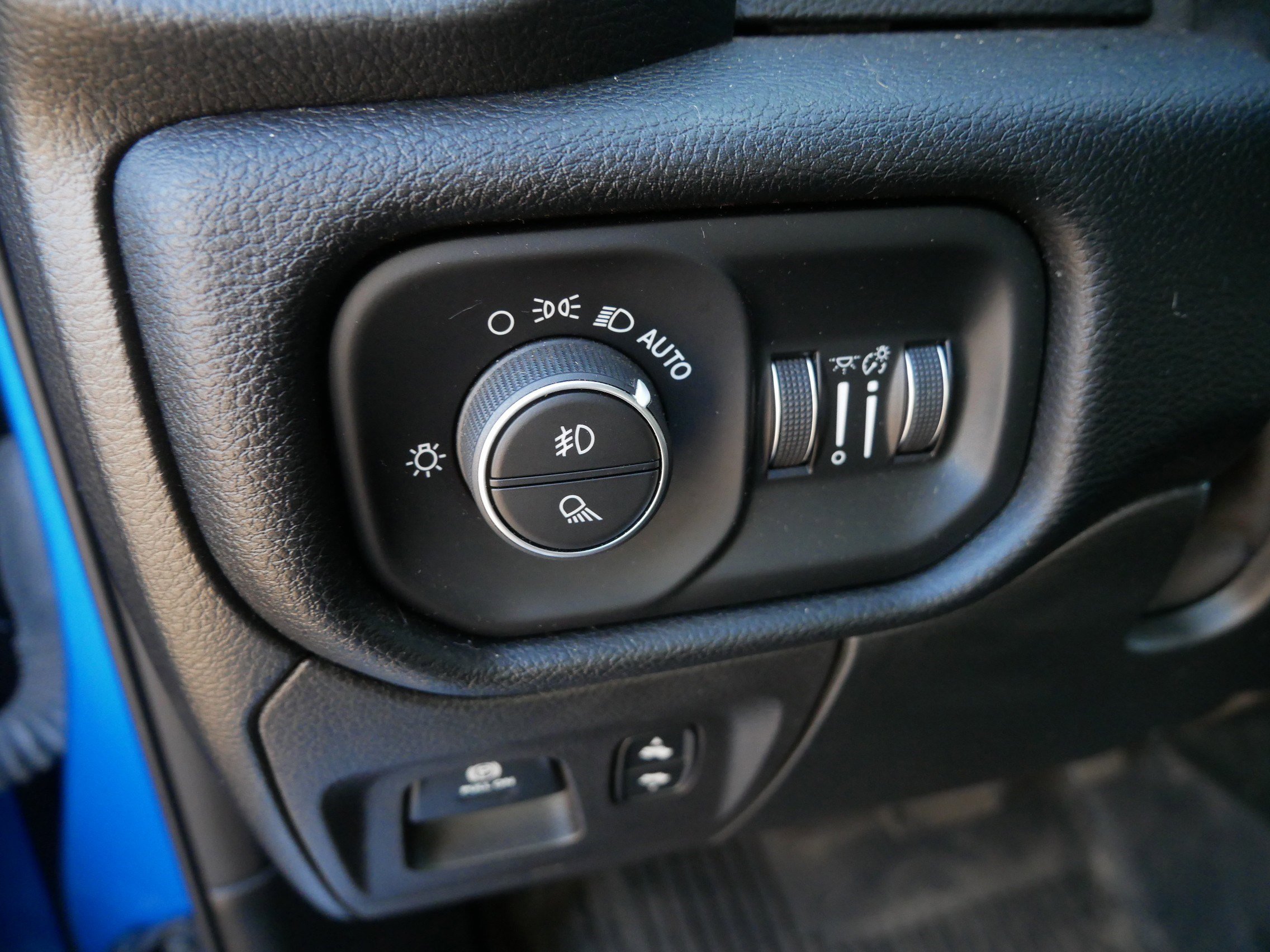 Certified 2021 RAM 1500 Laramie image 22