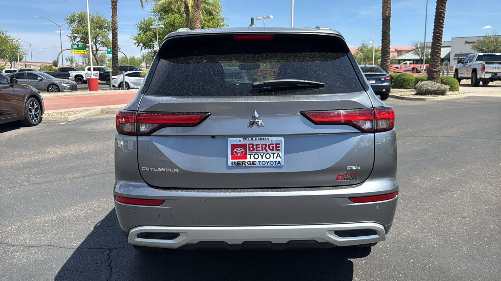 Used 2023 Mitsubishi Outlander SEL image 6