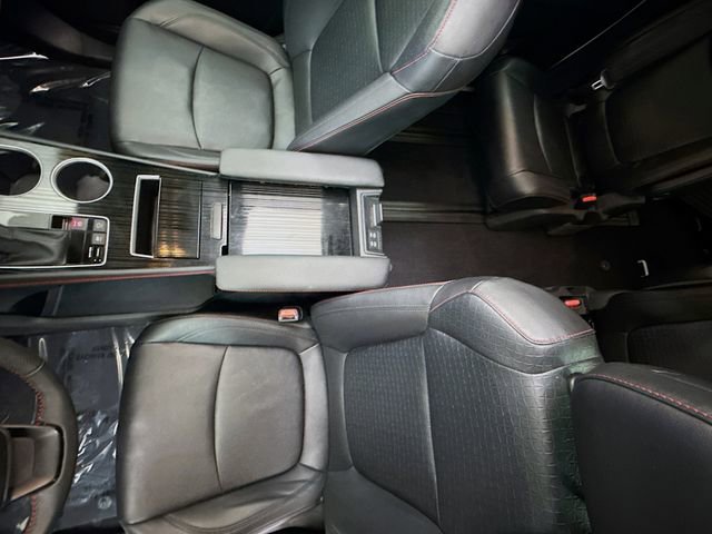 Used 2025 Toyota Sienna XSE w/ XSE Plus Package image 22
