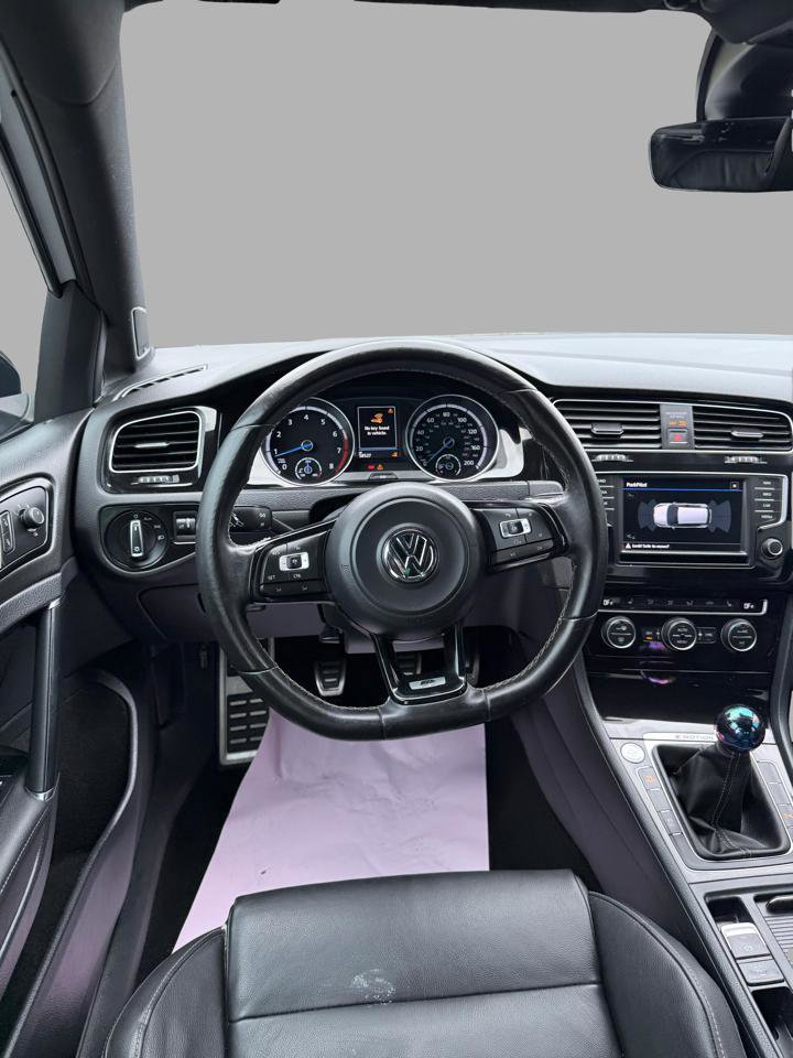 Used 2017 Volkswagen Golf R 4-Door AWD/4WD image 23