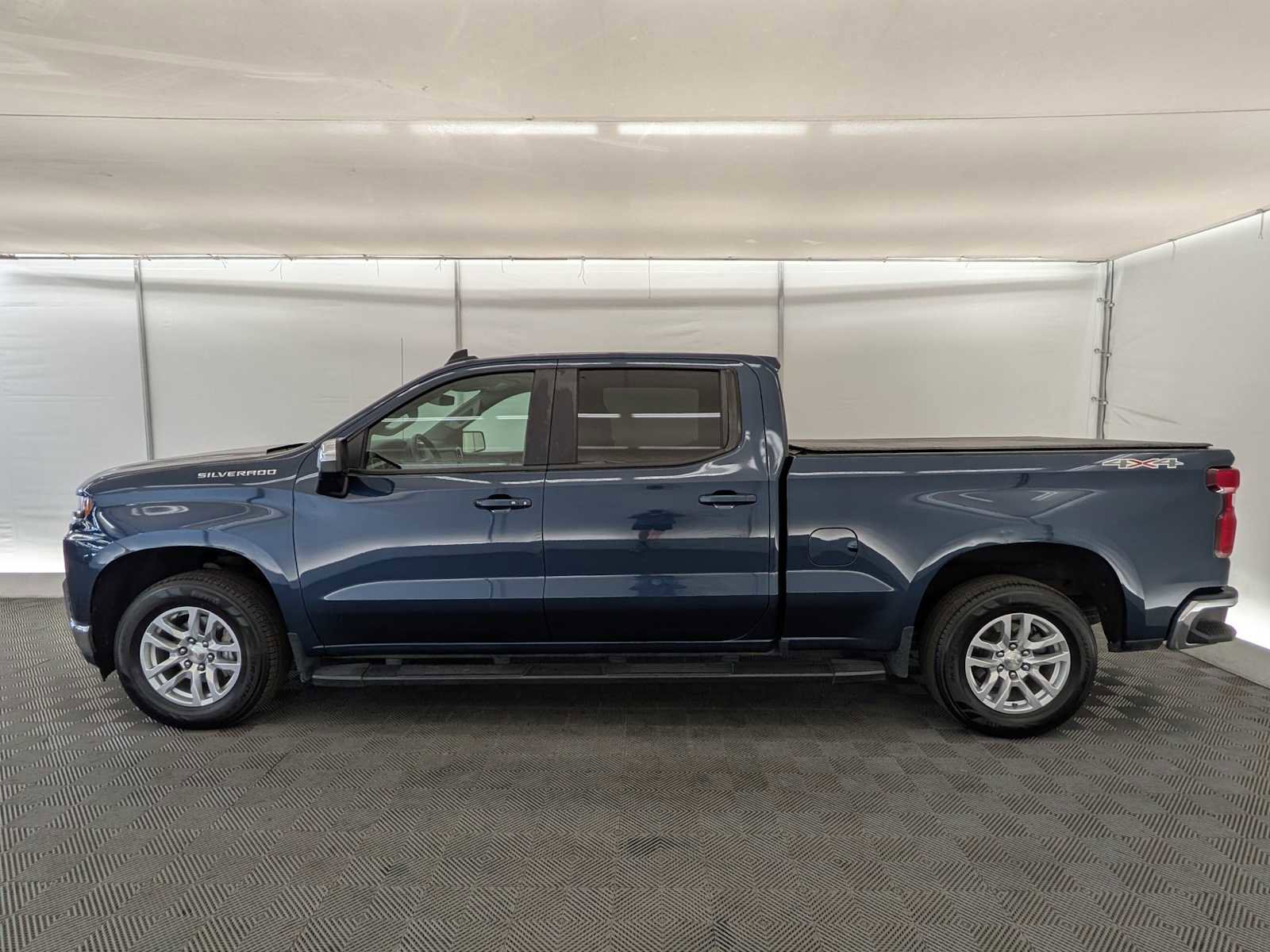 Used 2022 Chevrolet Silverado 1500 LT w/ Safety Package image 3