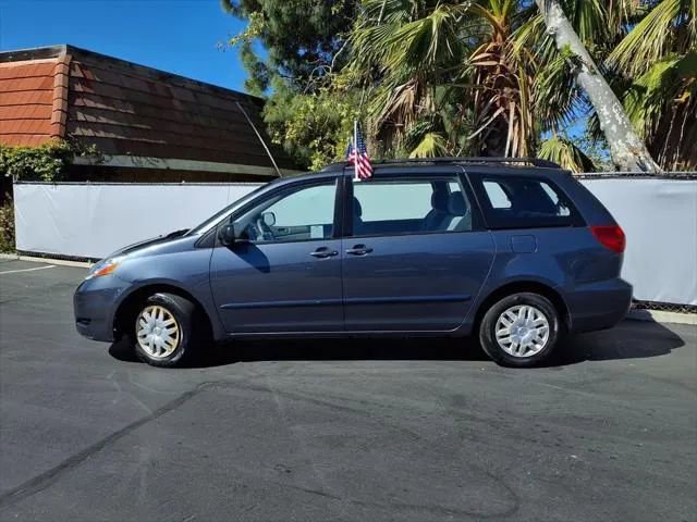 Used 2009 Toyota Sienna CE image 3