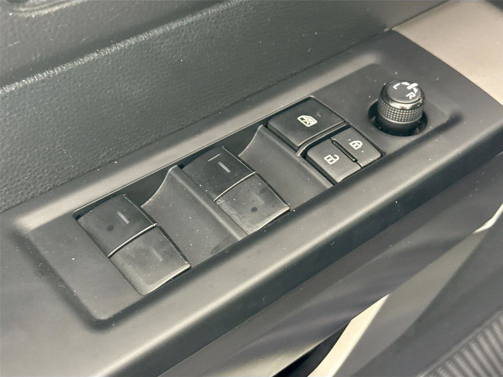 Used 2022 Toyota Tundra SR5 image 27