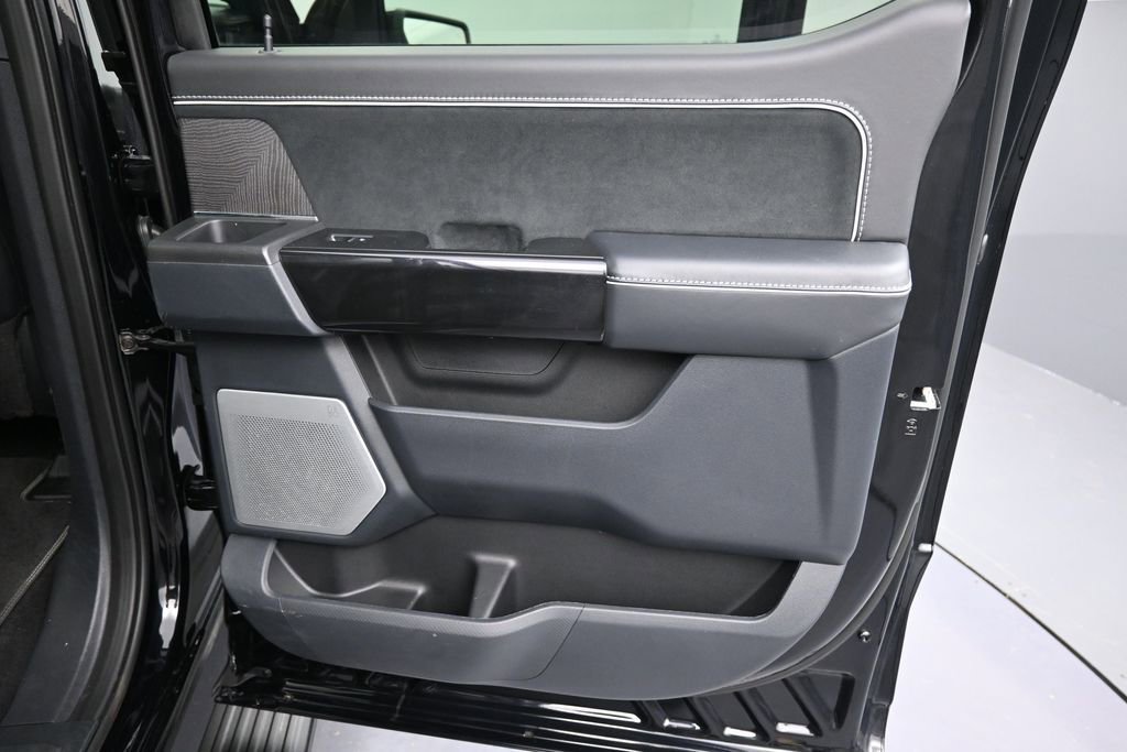 Used 2024 Ford F150 Lightning Platinum AWD/4WD image 21