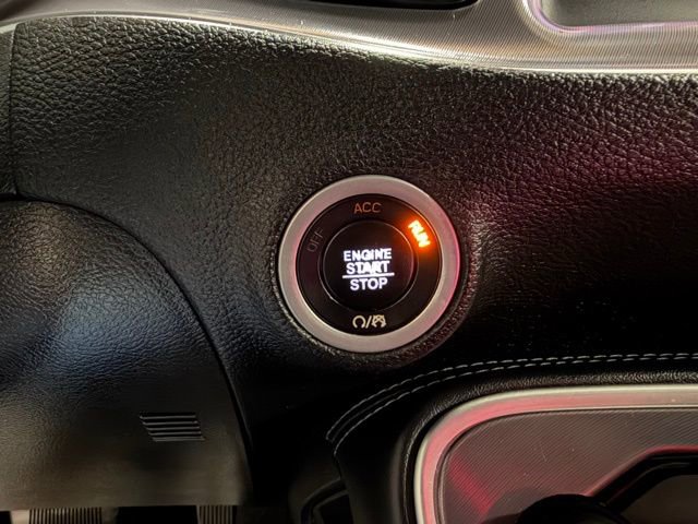 Used 2021 Dodge Challenger SXT image 34